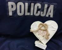 napis policja pod spodem serce z napisem w podziekowaniu