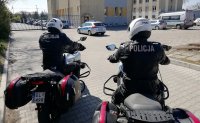 policjanci na motocyklach nieoznakowanych
