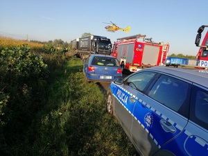 służby ratownicze na miejscu wypadku.