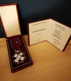 Srebrny Krzyż Zasługi.